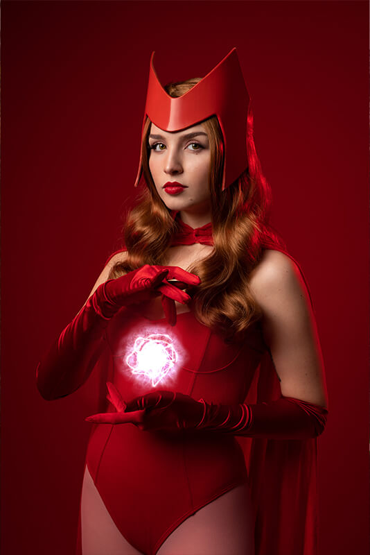 Scarlet Witch cosplay,
